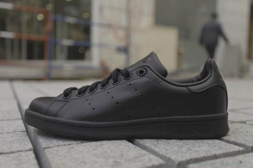 stan smith noir