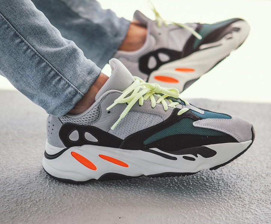 adidas yeezy 700 homme bordeaux